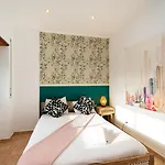 Apartman Cozy In W Swing Chairs