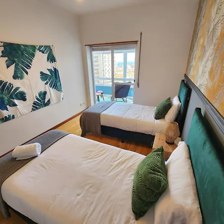 Cozy In W Swing Chairs ألمادا